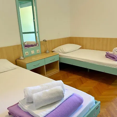 Auberge de jeunesse Spinut *