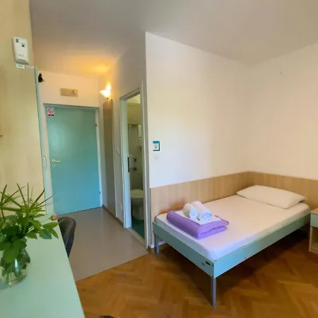 Spinut Auberge de jeunesse *