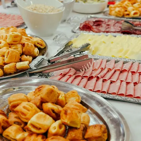 Spinut אכסניה *