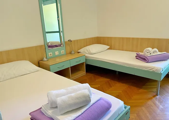 Auberge de jeunesse Spinut *
